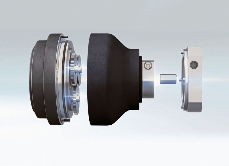 Ein flexibles System mit modularen Hülsen und Flanschen garantiert die unkomplizierte Adaption aller gängigen Servomotoren. (Bild: Nabtesco)