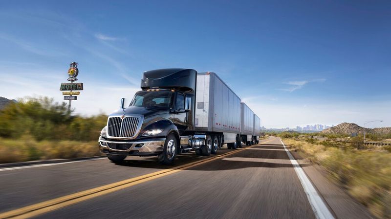 Seit 2010 Navistar Dieselmotoren für Schwerlast-Trucks eingeführt haben, die nicht den Vorschriften der Umweltbehörde EPA entsprachen.