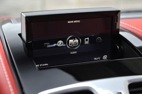 Hightech überall. (Foto: Aston Martin)