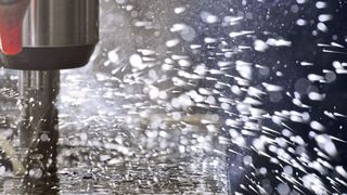 Hochgenaue CNC-Bearbeitungsmaschinen sind ein wichtiger Einsatzbereich von reibungsarmen Komponenten für Linearantriebe. (Bild: NSK)