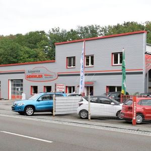 Autoservice Demmler hat sich als Dienstleister für Mobilität einen Namen gemacht.(Bild:  Rubbel)