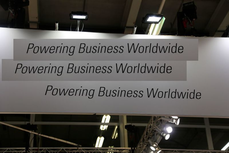 SINDEX 2016, un slogan intéressant : «Powering Business Worldwide». Là c'est la globalisation de l'entreprise qui est mis en avant. (JR Gonthier)