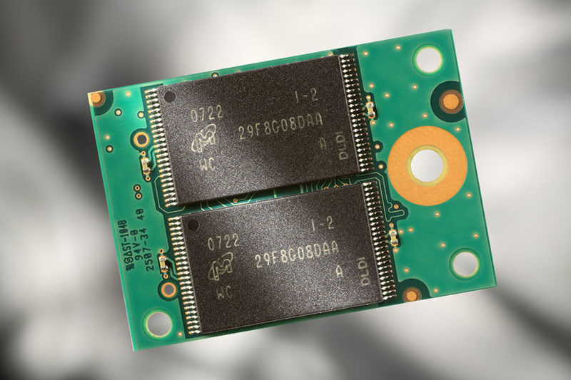 Die Embedded-SSD-Speicher von Micron werden per USB-2.0-Pfostenstecker direkt auf dem Mainboard installiert. (Archiv: Vogel Business Media)