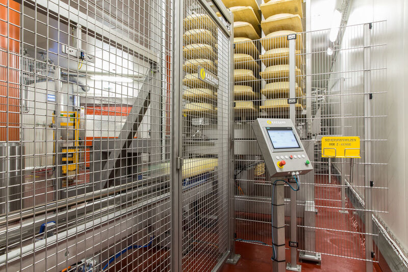 Das Unternehmen Kaesaro entwickelt und produziert Käsekeller-Roboter in Verbindung mit Anlagen der Intralogistik. (Kaesaro)
