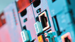 Die Automatisierungsplattform iQ kombiniert alle wichtigen Bausteine der Automatisierung in einer Steuerung miteinander. (Bild: Mitsubishi)