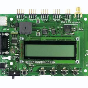 Für Entwickler: Das 13213-NCB (Network Coordinator Board) besteht aus einem MC13213-IC und einem LCD und ermöglicht durch Anzeige der aktuellen Statusinformationen eine Überwachung von ZigBee-Netzwerken