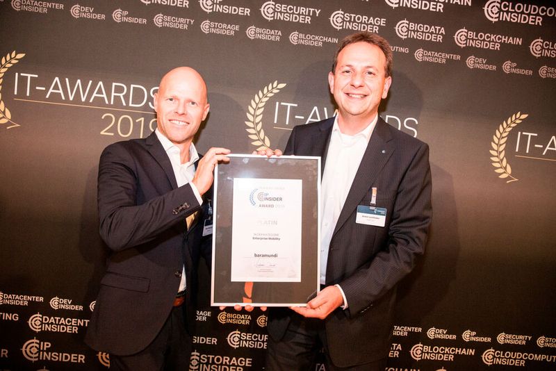 Rainer Wenninger (links) und Armin Leinfelder von baramundi. (Bild: artful rooms / VIT)