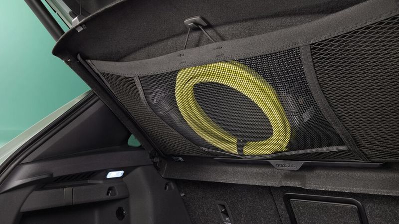 Und natürlich sind wieder diverse Simply-Clever-Ideen zum Verstauen mit an Bord. (Bild: Skoda)