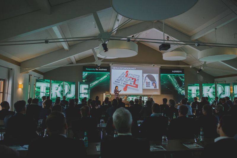 Ilijana Vavan, Managing Director Europa von Kaspersky Lab, eröffnete die Veranstaltung mit einem Ausblick auf die Strategie für 2018. (Kaspersky Lab)