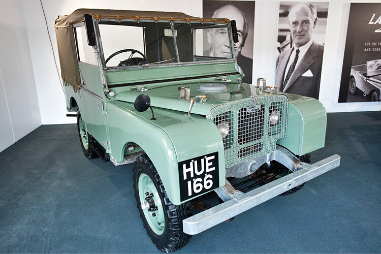Der erste Land Rover (1948) mit dem Nummernschild HUE 166 - genannt „Huey“. (Foto: Land Rover)