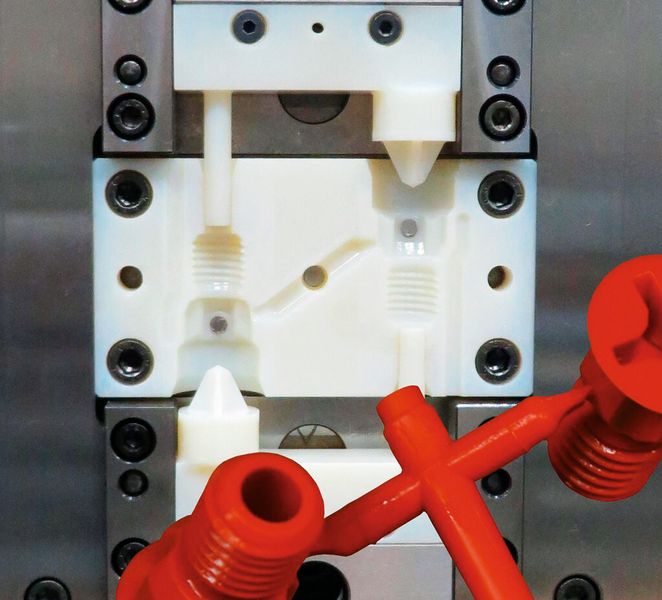 Ein Formnext-Hingucker sind 3D-gedruckte Formeinsätze, wie sie von Hasco und Stratasys gezeigt werden. (Bild: Hasco)