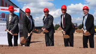 Im Helukabel-Werk Windsbach wurde mit dem Spatenstich für ein neues Gebäude die dritte Ausbaustufe eingeläutet. (Bild: Helukabel)