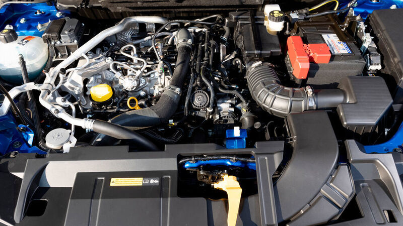 Davon gibt es zunächst nur einen: Nissan bietet den Qashqai als 1,3-Liter-Benziner mit 12-Volt-Mildhybrid-System an, der entweder 140 oder 158 PS leistet. (Nissan)