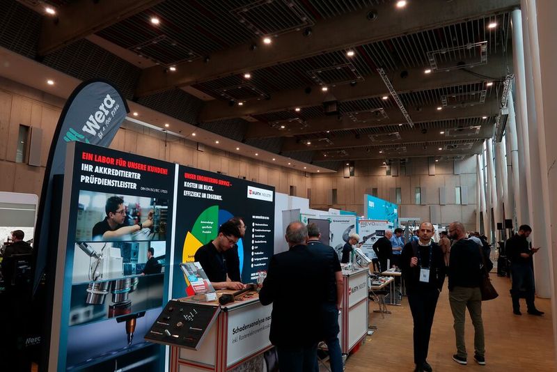 Impressionen von der Verbindungstechnikmesse Schraubtec am 16. April in der Stuttgarter Carl-Benz-Arena ... (Bild: P. Königsreuther)