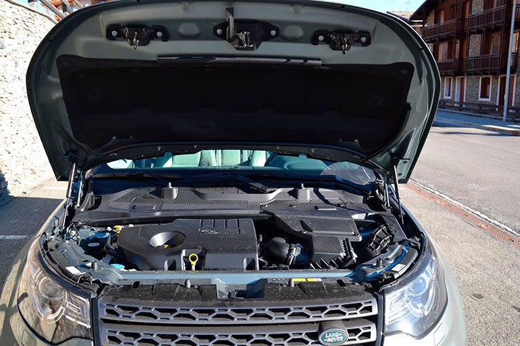 Vorne arbeitete im Testwagen der neue 2,0-Liter-Vollaluminium-Dieselmotor mit 110 kW/150 PS. Der Euro-6-Vierzylinder ist auch mit 132 kW/180 PS erhältlich.  (Michel)
