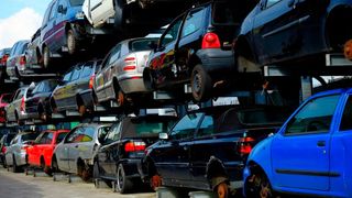 Die EU will den Verkauf nicht mehr fahrbereiter Altfahrzeuge außerhalb der EU verbieten, auch für den Privatkunden. (Bild: frei lizenziert)