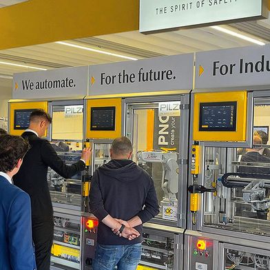 Pilz zeigt auf der Interpack (Halle 18b, Stand C11), in welcher Weise zertifizierte, skalierbare und kompatible Safety-Lösungen eine zuverlässige Basis für diesen Maschinentyp darstellen.  (Bild: Pilz GmbH & Co. KG)