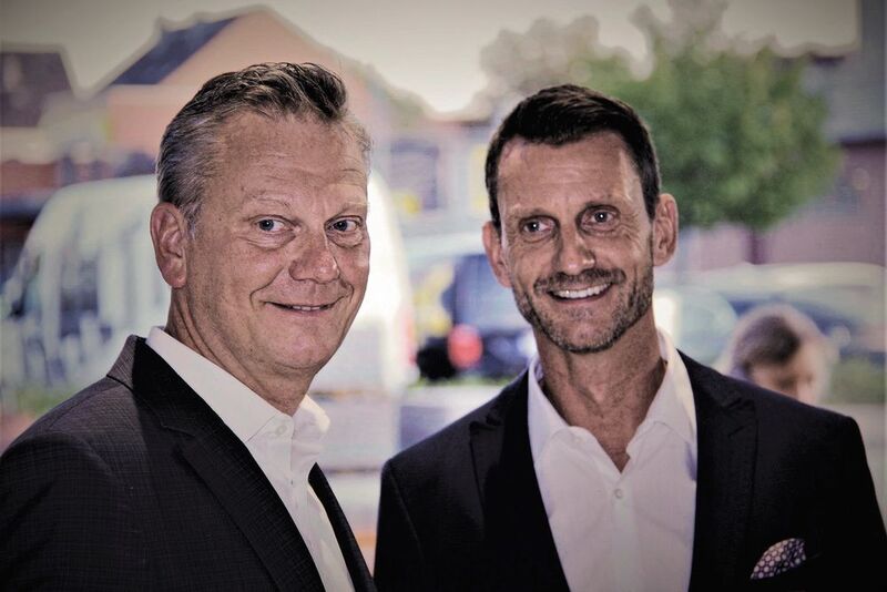Arne (links) und Hartmut Joswig führen den Familienbetrieb seit 1995. (Lensch-Gruppe)