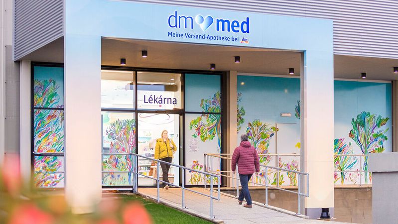 Am 16. Dezember 2025 startete dm offiziell mit seiner Online-Apotheke dm-med.(Bild:  dm-drogerie markt)