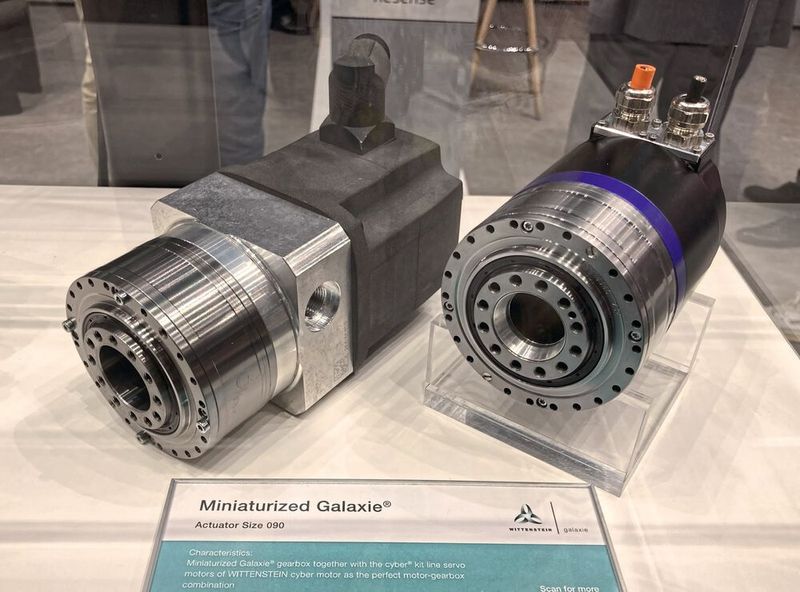 Wittenstein showcased, among other things, the new Galaxie actuators, which are characterized by torque density and rigidity, excellent damping properties, and zero backlash. A special feature of the servo drive system is the hollow shaft, which is up to 35 mm large. It consists of a Cyberkit-Line Small motor combined with a miniaturized Galaxie gearbox. (Image:dm/VCG)