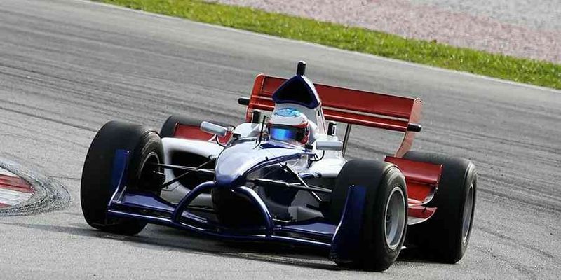 Gerade im Motorsport bietet die berührungslose NCTE-Messtechnik entscheidende Vorteile. Sie liefert bei minimalen Bauraumanforderungen und unter extremen Motorsportbedingungen schon seit vielen Jahren belastbare, präzise Drehmomentmessung unter allen Bedingungen, auch bei Temperaturen von bis zu 200 °C und hohen Drehzahlen von weit über 40.000 U/min. Begleitet wird diese Kompetenz von ultrakurzen Reaktionszeiten (auf Wunsch wenige Stunden) und umfassender persönlicher Unterstützung und Betreuung ausgerichtet an den Just-intime Bedürfnissen der Motorsport-Industrie. (Bild: NCTE)