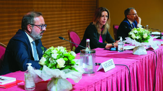 Ucimu President Barbara Colombo (middle) at the Annual Membership Meeting, and Gregorio De Felice, Chief Economist of Intesa Sanpaolo (right) and Mauro Alfonso, CEO of Simest (left)