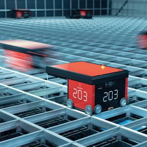 Die Team GmbH ist etwa bekannt für seine Logistik-Software Prostore, welche die Abläufe im Lager beschleunigt und präziser macht. Sie schaffe Transparenz bei den innerbetrieblichen Warenströmen und sei auf Logistik 4.0 getrimmt. Das hocheffiziente, robotergestützte und platzsparende Lager- und Kommissioniersystem Autostore (im Bild) lässt sich etwa vollständig in Prostore integrieren. (Bild:  Autostore)