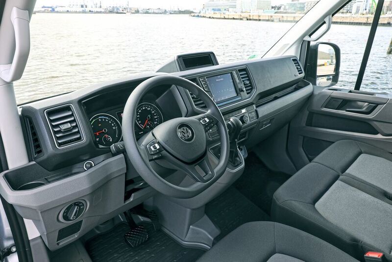 Das Cockpit entspricht dem der Standardversion. (VW)