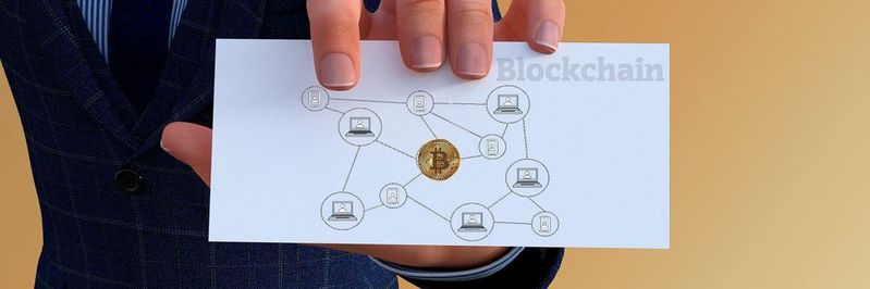 Wesentliche Forderungen der EU-DSGVO kann die Blockchain-Technologie wegen ihrer speziellen Architektur nicht erfüllen. Es gibt aber Möglichkeiten, diese Klippen zu umschiffen. (Bild:   / CC0)