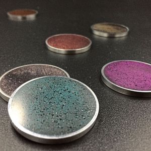 Cadrans de montre en PHOENiX cuir.(Source :  Etienne Belondrade)