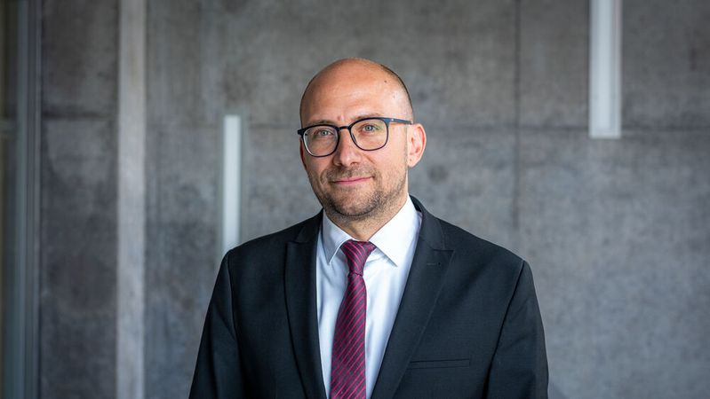Dr. Johannes Wagner ist Staatssekretär im Ministerium für Arbeit, Soziales, Gesundheit und gesellschaftlichen Zusammenhalt (MASGZ) des Landes Brandenburg. (Bild:  © MASGZ)