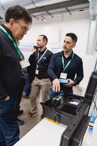 Die Ausstellung war neben dem Programm auf der Bühne das Highlight für viele Besucher.  (Bild: Stefan Bausewein/VCG)