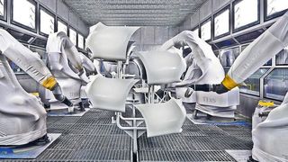 Die in den Lackierrobotern eingesetzten Planetengetriebe von Schaeffler stehen für eine konstante Präzision sowie für eine lange Lebensdauer. (Bild: b+m surface systems)