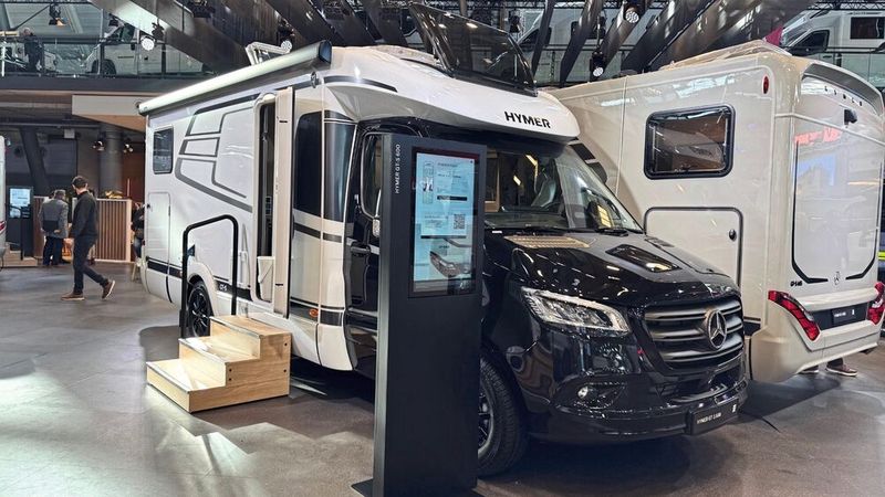 Der Reisemobilhersteller Hymer zeigte gleich drei neue Modelle, darunter den Hymer GT-S auf Basis des Mercedes Sprinter. (Bild: Michael Lennartz)
