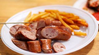 Researchers say corporate-driven expansion of ultra-processed foods is harming health worldwide and blocking meaningful government action. (Source: free licensed)