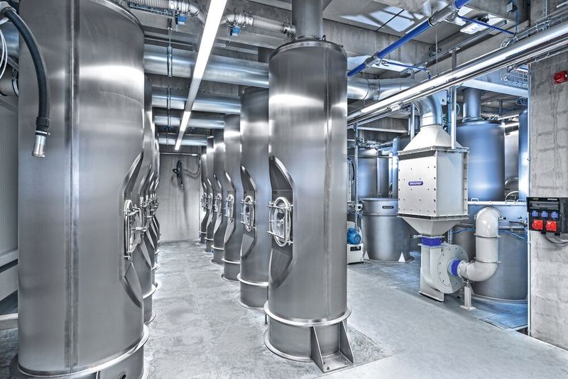 Lagersilo für Klein- und Mittelkomponenten (Bild: Daxner)