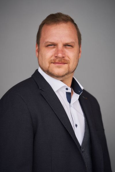 Christian Binder, ASB Logistic: „Inform hilft uns dabei, die Prozesse und Abläufe in unserem Logistikzentrum mit weniger Organisation besser zu strukturieren.“ (Inform)