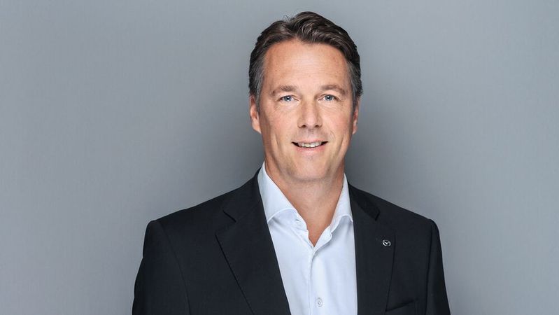 Mazda-Deutschland-Geschäftsführer Bernhard Kaplan blickt zuversichtlich auf das Jahr 2024.(Bild:  Philippe Ramakers @ Image Intuitive)