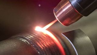 Der Precision Power Laser-Prozess von Lincoln Electric eignet sich beispielsweise zum Schweißen und zum Plattieren.  (Bild: Lincoln Electric)