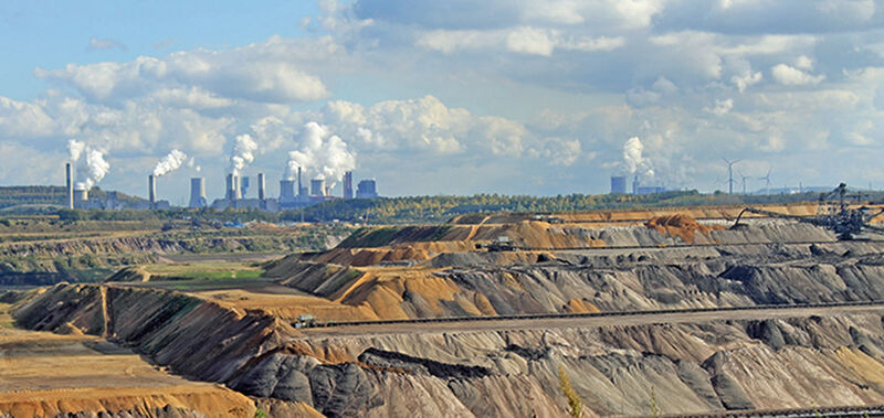 «Würden weltweit alle Kohle- durch Gaskraftwerke ersetzt, so würde sich der CO2-Ausstoss um 
40 Prozent verringern», Willi Meixner, CEO der Divsion Power and Gas bei Siemens. (© mitifoto - Fotolia)