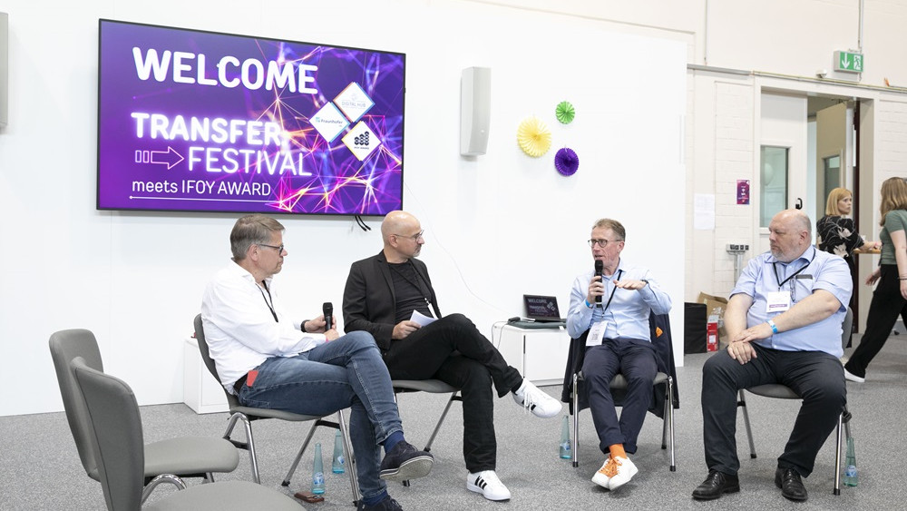 Der-IFOY-Award-kooperiert-erneut-mit-dem-Transfer-Festival