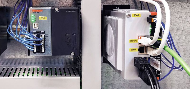 Über Twincat und Ultra-Kompakt-Industrie-PCs C6030 werden die vielen Pressen für die präzise Nivellierung, den gleichmässigen Vorschub und die exakte Ausrichtung der Tunnelelemente geregelt. (Bild: Hebetec)