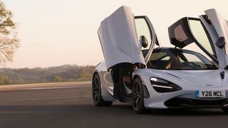 McLaren hat ein neues Modell vorgestellt. Der 720S fährt auf Augenhöhe mit Ferrari und Co. – kann aber auch Alltag. (McLaren)