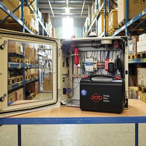 Das kompakteste automatische Löschsystem der Welt: statt auf einen Rauchmelder zu warten, bekämpft es das Feuer an seinem Ursprungsort, im Moment seiner Entstehung. (Bild:  Carl Geisser)