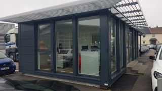 Bu_rocontainer_fu_r_Mercedes_Autohaus_Assenheimer ()