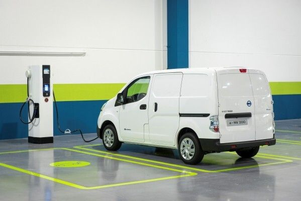 Der elektrische Kleintransporter Nissan e-NV200 verbindet das Beste aus zwei Welten (Nissan)