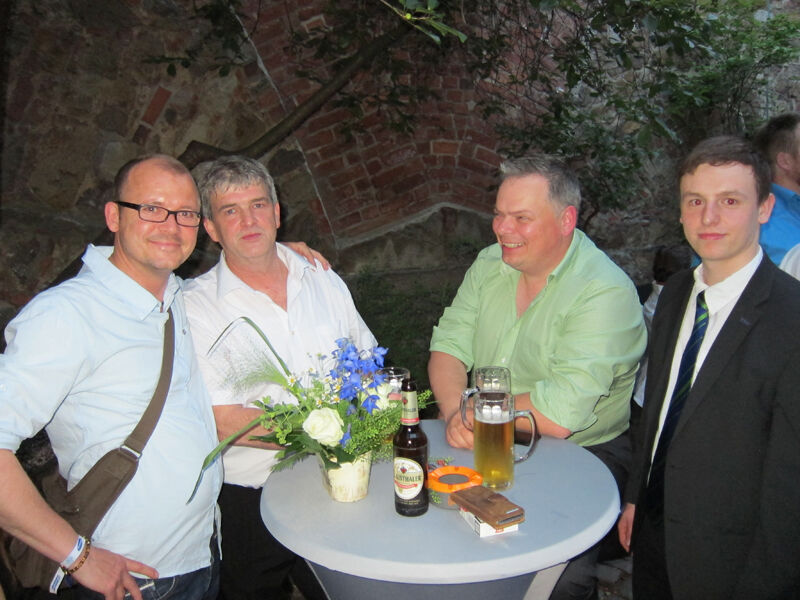 (v. l.) Markus Falk, LANCOM, mit Peter Munitzk, Maik Ratojewski und Marcel Geß, bluechip (Bild: IT-BUSINESS)