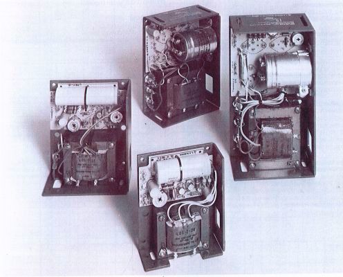 Bild 8: Stromversorgungsgeräte der LO-Serie von 1975 zu einem damals unschlagbaren Preis. (Bild: TDK-Lambda)