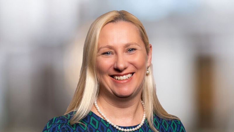 Hessens Gesundheitsministerin Diana Stolz (SPD) wechselte im Januar 2024 von der Kommunalpolitik in die Gesundheitspolitik.(© Paul Schneider / Hessische Staatskanzlei)