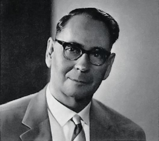 1941: Karlheinrich Heller übernimmt die Geschäftsführung. Unter seiner Führung beginnt 1943 eine neue Ära: die Produktion von Schraubenverdichtern. (Aerzen)